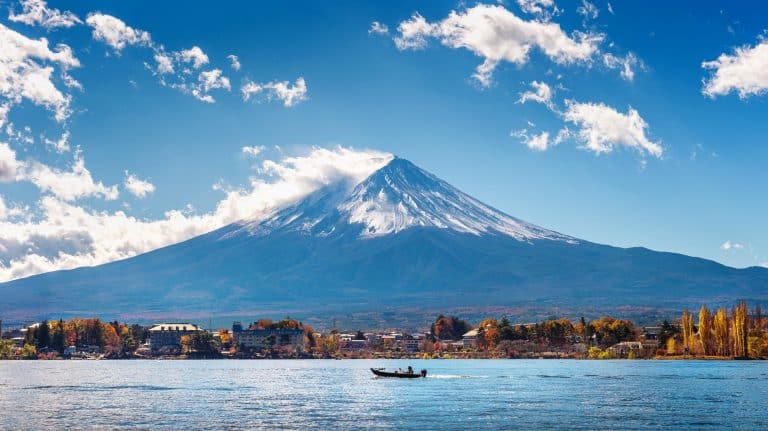 autumn season mountain fuji kawaguchiko lake japan