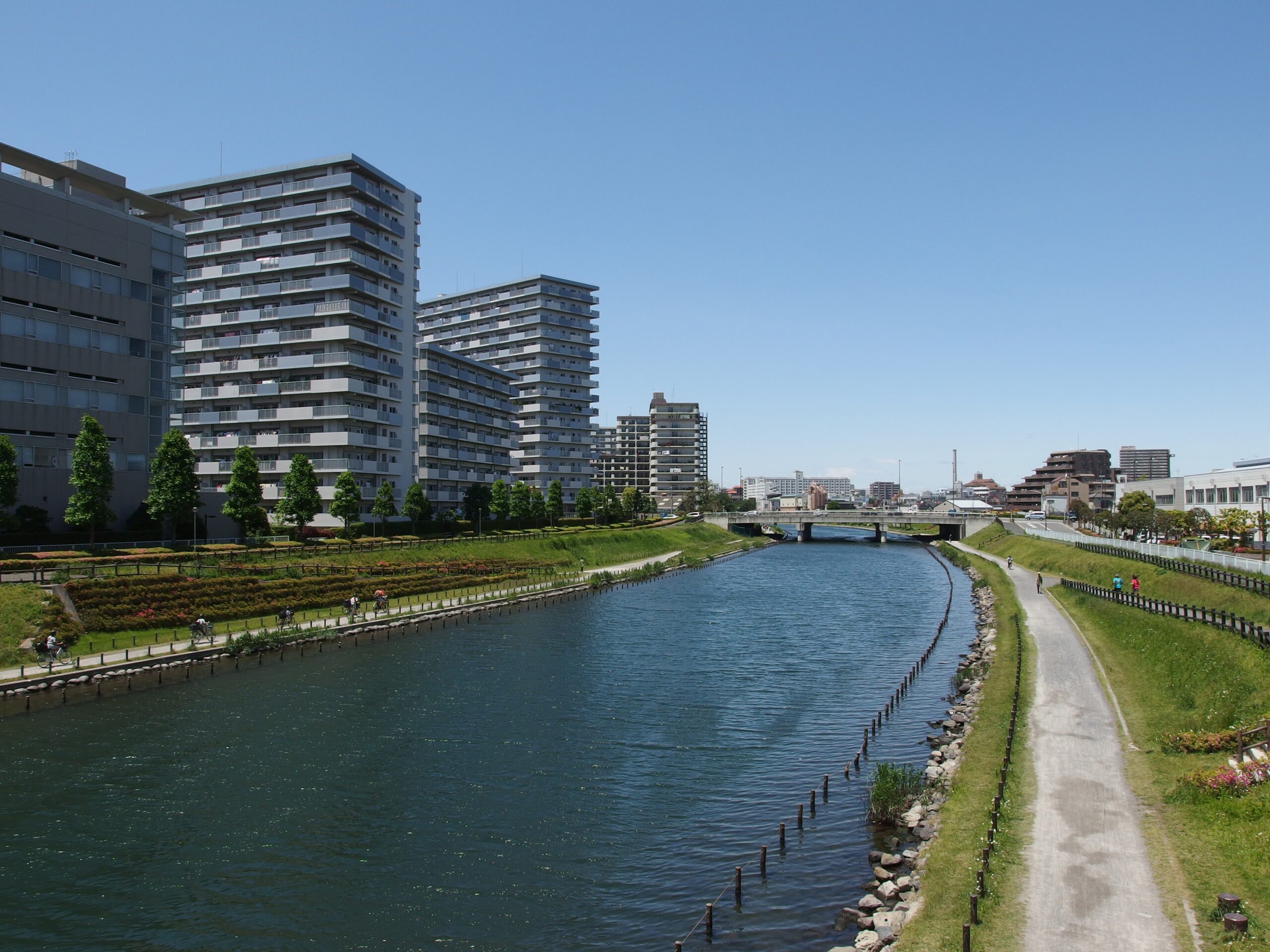 舊中川河岸步道與城市實景